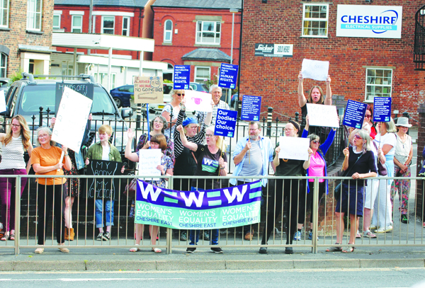 Some of the demonstrators who took part in a rally outside Fiona Bruce MP's office (22-35-032).