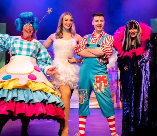 Mother Goose cracks open festive season