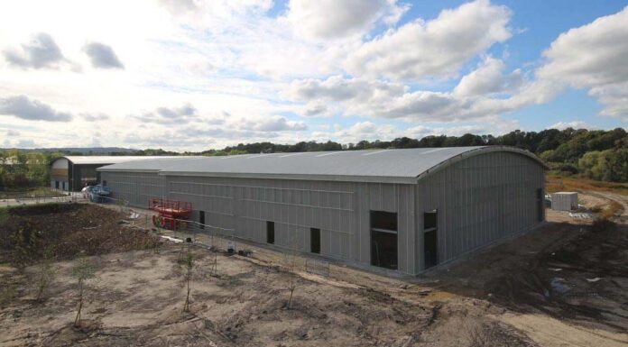 business clowes x2 cong