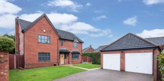 Recently-refitted luxury home with four bedrooms