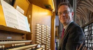 Cathedral organist to play