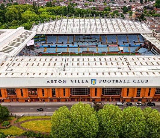 Government ‘asleep at the wheel’ over fan ban