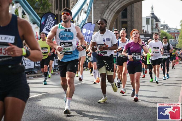 alex garber completes london marathonB x2 cong p02