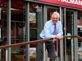 Long-standing chair announces retirement