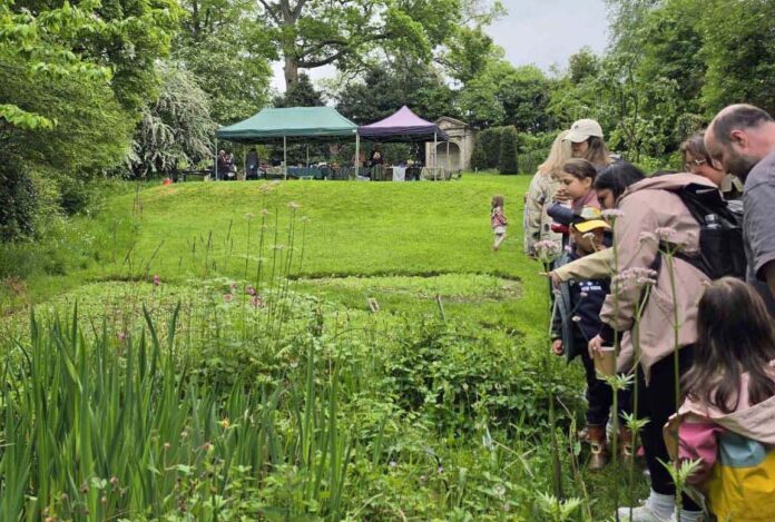 review news bath house garden stories x2 cong