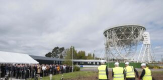 Tim Roca backs MP Sarah Russell in Jodrell Bank battle