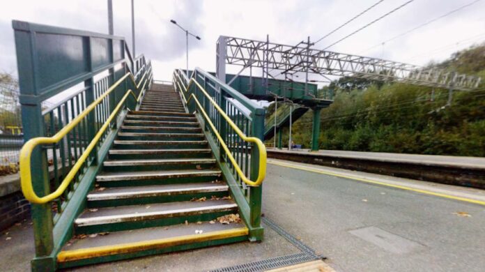 rail petition x2 sandbach p01
